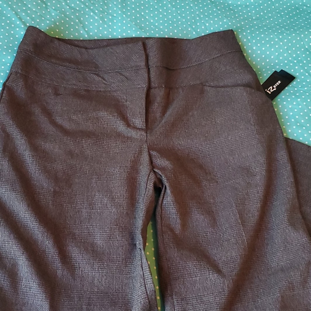 Brown dress pants IZ Byer size 5 NWT